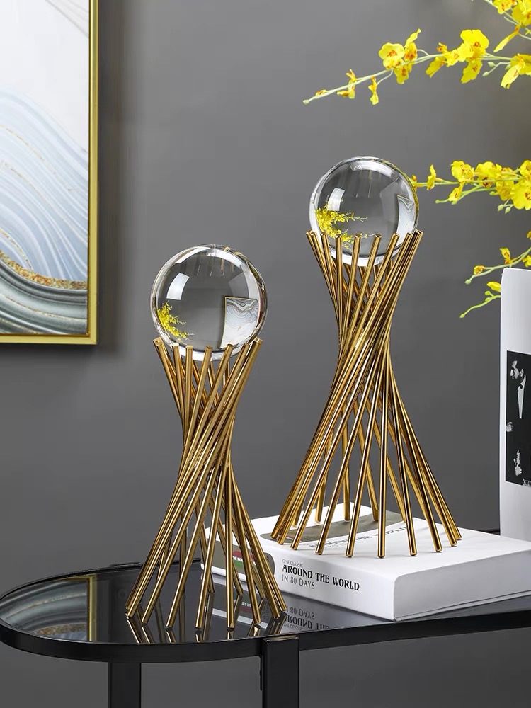 Kiuno Laini Crystal Ball Ornament